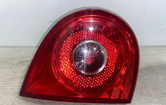 Volkswagen Golf V Tailgate rear/tail lights 285001