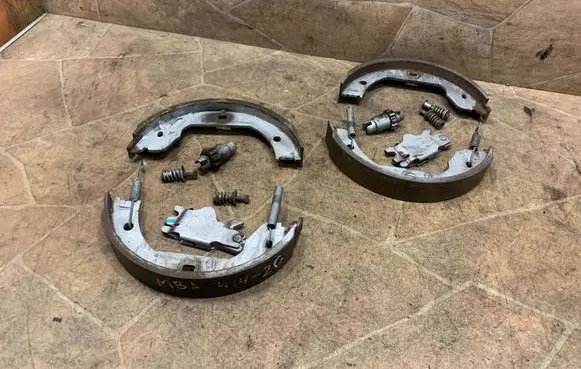 BMW X5 F15 Handbrake/parking brake pads 6776642