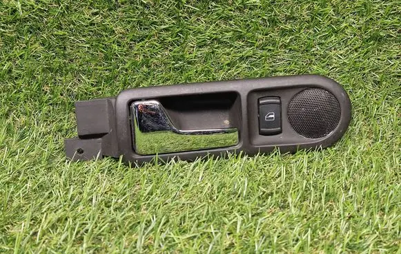 Volkswagen PASSAT B5 Rear door interior handle 3B0839113AK