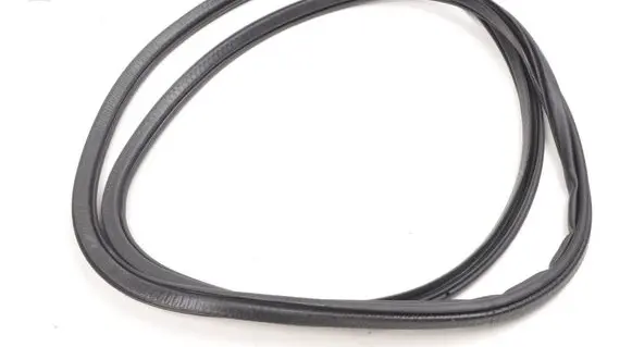 Volvo XC60 Front door rubber seal 32229253