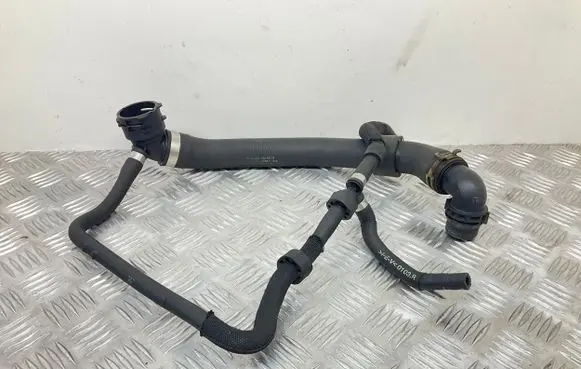 Engine coolant pipe/hose