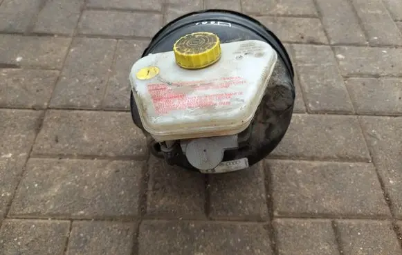 Audi A8 S8 D3 4E Brake booster 4E1612105H