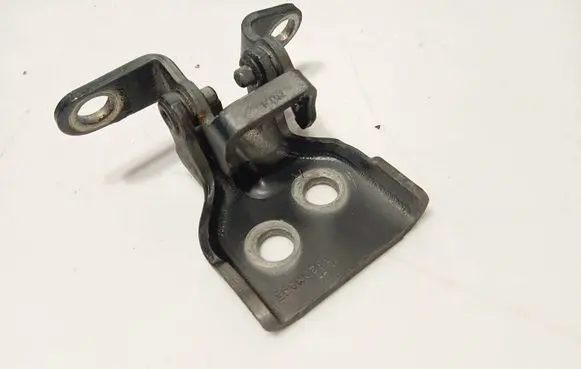 BMW 5 E39 Front door upper hinge 2820MA3E