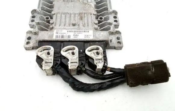 Ford Mondeo MK IV Engine control unit/module 7G9112A650YJ 5WS40592J