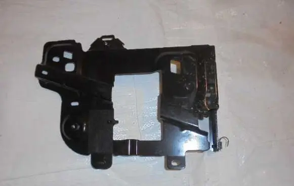 Peugeot 2008 I Battery tray 9806487180
