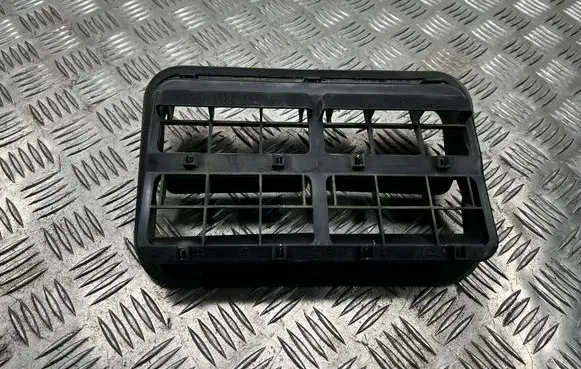 Subaru Outback Quarter panel pressure vent 72651AG030 72653AG010