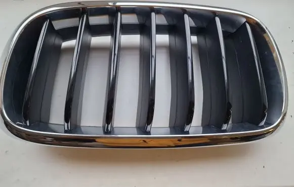 BMW X5 F15 Front bumper upper radiator grill 7316075