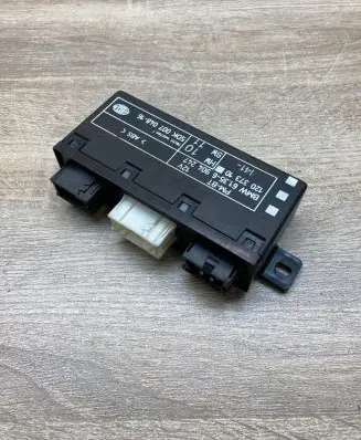 BMW 5 E39 Door control unit/module 6904247 5DK007048