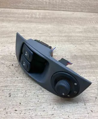 Renault Megane I Electric window control switch 7700429070 429998K