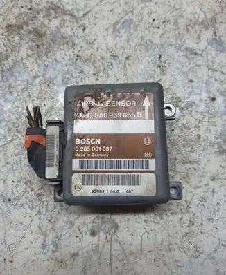 Audi A4 S4 B5 8D Airbag control unit/module 8A0959655B 0285001037