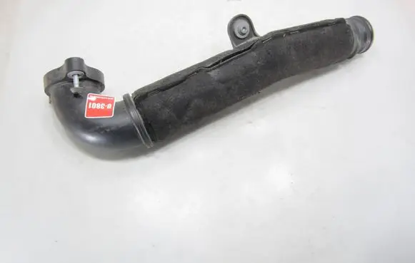 Volkswagen PASSAT B8 Intercooler hose/pipe 04L145762AD 31584500
