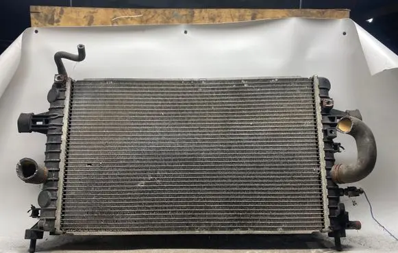 Opel Zafira B Coolant radiator