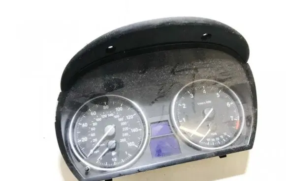 Speedometer (instrument cluster)