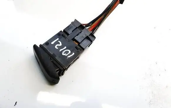 Volkswagen Golf II Hazard light switch mr83dot