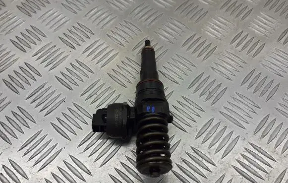 Seat Ibiza III (6L) Fuel injector 038130073A