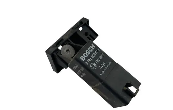 Skoda Octavia Mk2 (1Z) Glow plug pre-heat relay 038907281D 0281003038