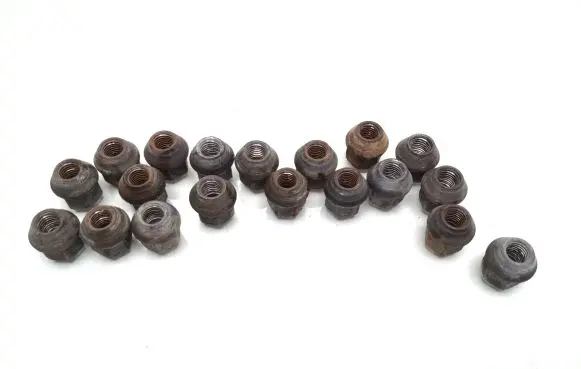 Opel Astra J Nuts/bolts 