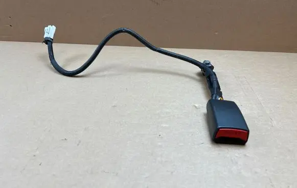 Hyundai i40 Front seatbelt buckle 888303Z000RY