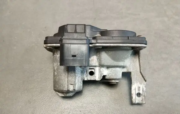 Audi A5 Sportback 8TA Intake manifold valve actuator/motor 3Q0253691F