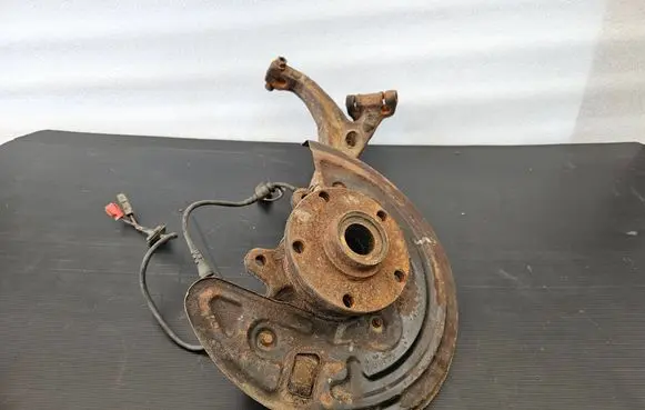 Volkswagen PASSAT B5.5 Front wheel hub 742B 3B0615312