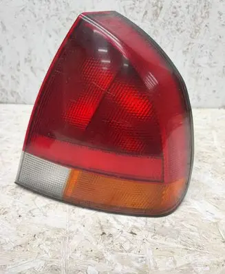 Mitsubishi Carisma Rear/tail lights