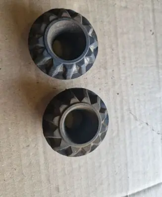 Volkswagen Golf I Rear coil spring rubber mount 171512335
