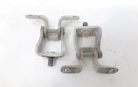 Skoda Octavia Mk2 (1Z) Tailgate/trunk/boot hinge