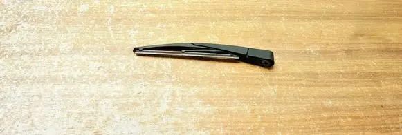 Peugeot 5008 II Rear wiper blade arm 