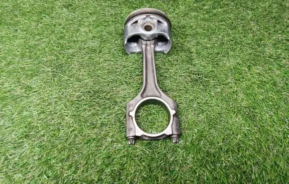 Audi A4 S4 B8 8K Piston with connecting rod 06HBJ 06HN