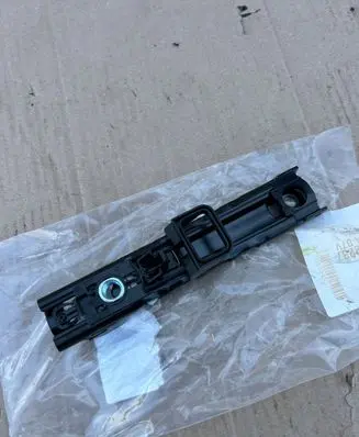 Audi A4 S4 B9 Seat belt height adjuster 4M0857819 624765900L