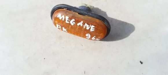 Renault Megane I Front fender indicator light 0192075