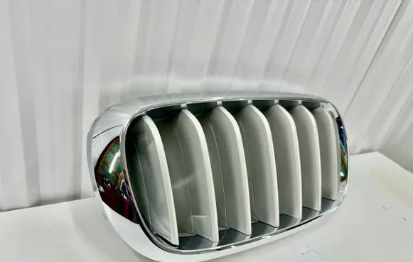 BMW X5 F15 Front bumper upper radiator grill 7303108 41420225030