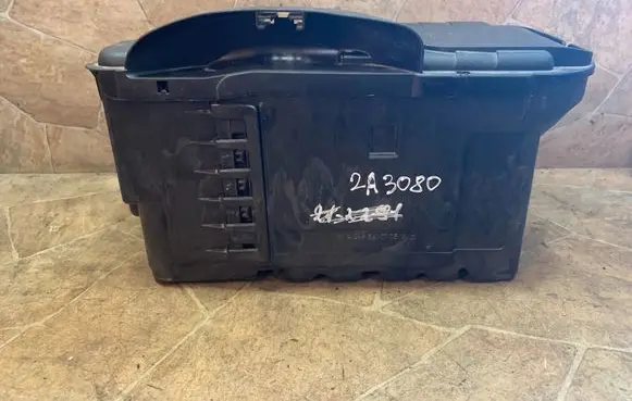Mercedes-Benz GLA W156 X156 Battery box tray cover/lid A2465410205