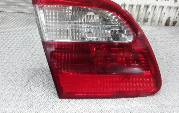 Mercedes-Benz E W211 Tailgate rear/tail lights A2118201364