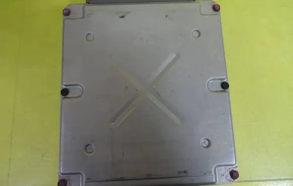 Ford Maverick Engine control unit/module YL8F12A650RC YL8F-12A650-RC YF20-18881-B