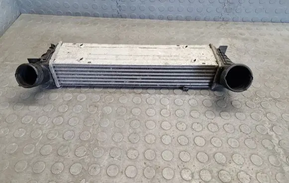 BMW 3 E90 E91 Intercooler radiator 7798788 3296399 7060827