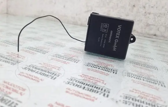 Audi A3 S3 8L Door central lock control unit/module 4M1046V1C