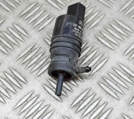 Mercedes-Benz E W212 Windscreen/windshield washer pump A2218690121 302823212V