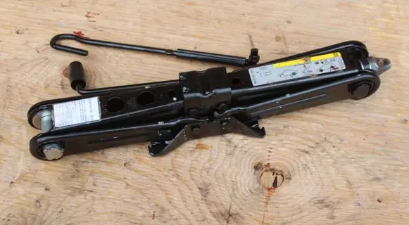 Audi A4 S4 B9 Tool box 8W0011031B