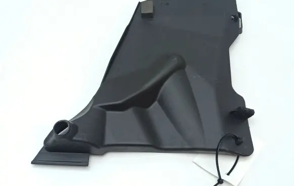Mercedes-Benz C W203 Wiper trim 2038301513