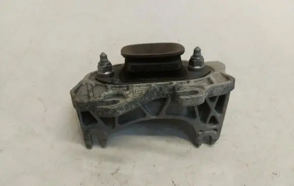 Renault Arkana Gearbox mounting bracket 112531060R