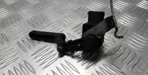 BMW 7 F01 F02 F03 F04 Air suspension front height level sensor 37146788569 6788569
