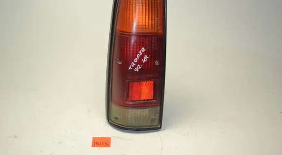 Isuzu Trooper Rear/tail lights