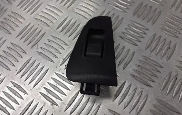 Toyota Avensis T250 Quarter vent window switch 74271-05020