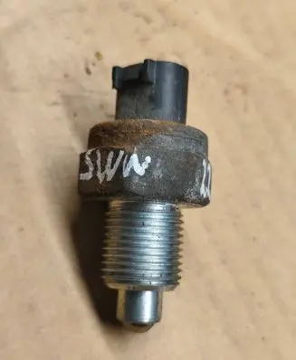 Honda CR-V Reversing light switch sensor 