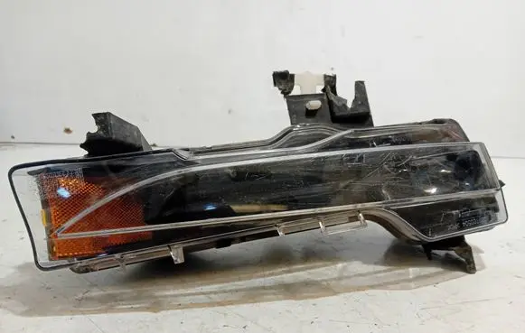 Tesla Model 3 Fog light part P107739200F F00HTE500409 130723C