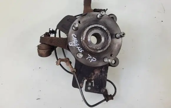 KIA Carens III Front wheel hub