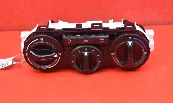 Peugeot 208 I Climate control unit 9819611577