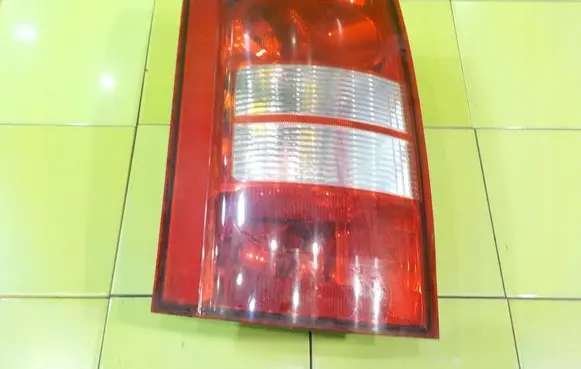 Chrysler Grand Voyager V Rear/tail lights 18AB19