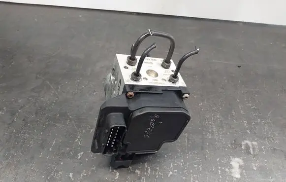Volkswagen PASSAT B5.5 ABS Pump 8E0614111T 0265202401